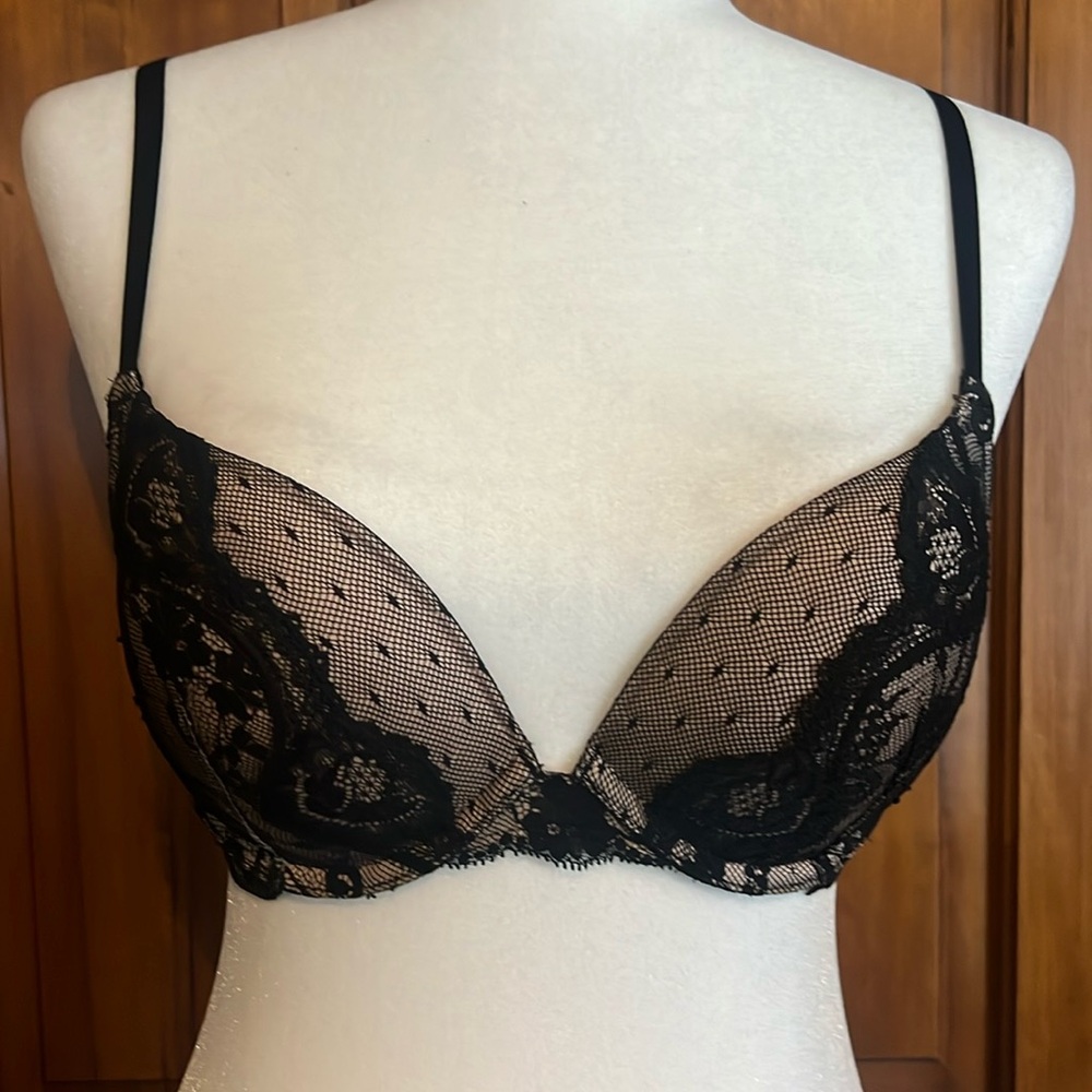 NWT Victoria’s Secret Dream Angels 32D lace bra